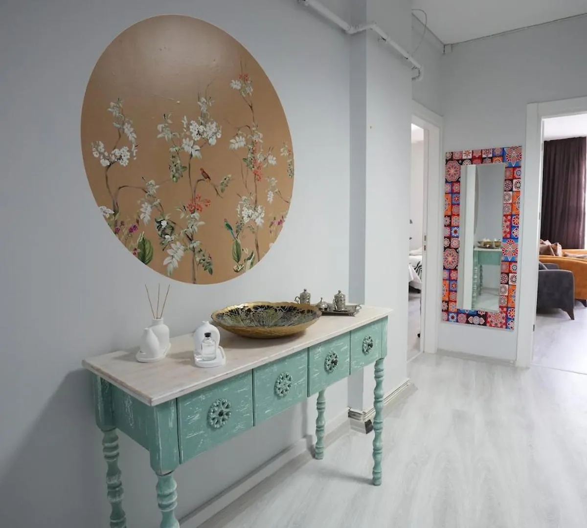 In The Heart Of The City, 1 Minute To The Tram Station,With Elevator Istambul 0*,